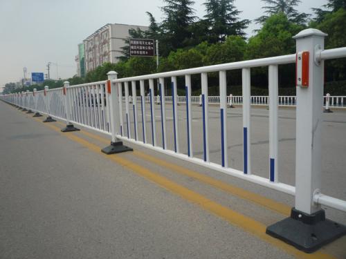 市政公路隔離護欄